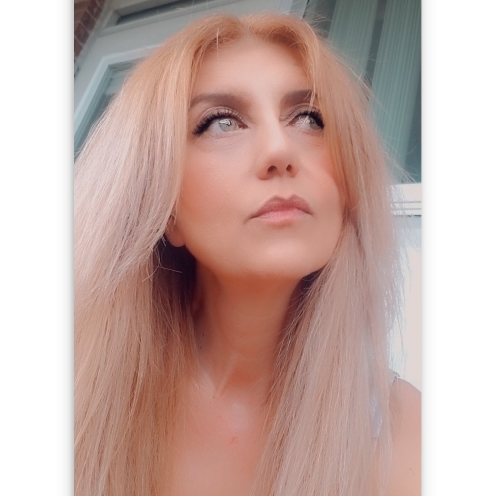 Meet your Posher, Angie